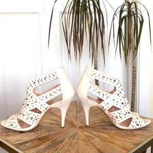 EUC Shoe Dazzle Laser-cut White Faux Leather Heels